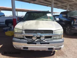 ✅ 2003 Chevrolet Silverado 1500 LS • VIN: 2GCEC19VX31177620 • Lot: 43336371. Wystawiony na IAAI z przebiegiem 328 713 mil. Bezpłatny archiwum sprzedaży aukcyjnych z USA i szczegółowy raport historii pojazdu na DreamBid. Zdjęcie 6.