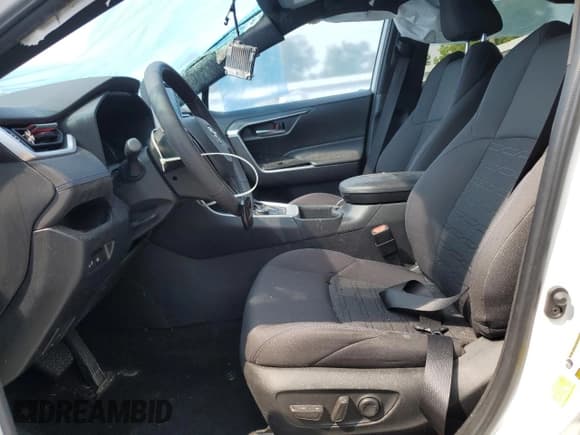 ✅ 2023 Toyota RAV4 Hybrid SE • VIN: 4T3T6RFV6PU125447 • Lot: 57626635. Wystawiony na Copart z przebiegiem 34 523 mil. Bezpłatny archiwum sprzedaży aukcyjnych z USA i szczegółowy raport historii pojazdu na DreamBid. Zdjęcie 7.