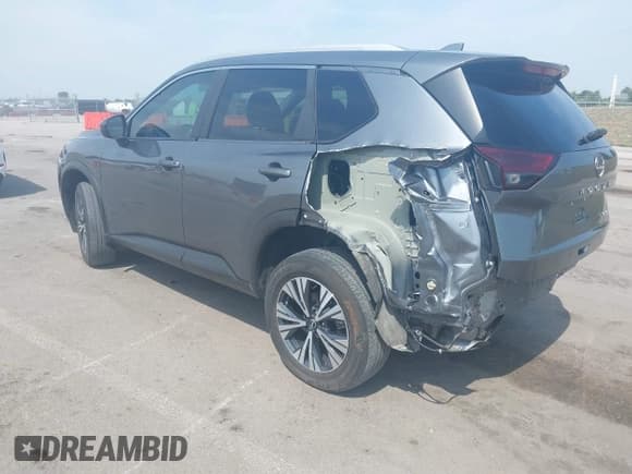 ✅ 2023 Nissan Rogue SV • VIN: 5N1BT3BB0PC848481 • Lot: 43223474. Wystawiony na IAAI z przebiegiem 36 974 mil. Bezpłatny archiwum sprzedaży aukcyjnych z USA i szczegółowy raport historii pojazdu na DreamBid. Zdjęcie 3.
