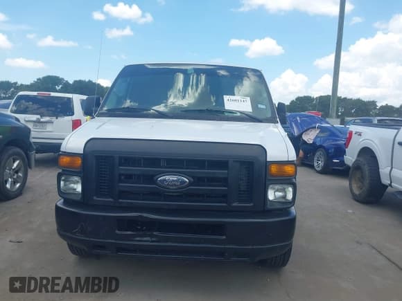 ✅ 2013 Ford Econoline Cargo Commercial • VIN: 1FTSS3EL4DDA11914 • Lot: 42601147. Wystawiony na IAAI z przebiegiem 251 676 mil. Bezpłatny archiwum sprzedaży aukcyjnych z USA i szczegółowy raport historii pojazdu na DreamBid. Zdjęcie 11.