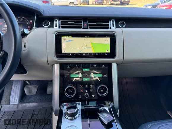 ✅ 2018 Land Rover Range Rover • VIN: SALGS5RE7JA383458 • Lot: 71074294. Listed on Copart with 97,301 mi. Free auction sales archive from the USA and detailed vehicle history report at DreamBid. Image 10.