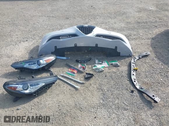 ✅ 2020 Alfa Romeo Giulia Ti • VIN: ZARFANBN0L7639218 • Lot: 43185575. Listed on IAAI with 27,923 mi. Free auction sales archive from the USA and detailed vehicle history report at DreamBid. Image 12.