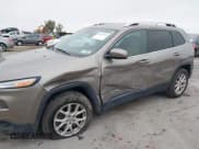 ✅ 2017 Jeep Cherokee Latitude • VIN: 1C4PJMCB9HW527673 • Лот: 43434349. Опубликован ранее на IAAI с пробегом 136 737 миль. Бесплатный доступ к архиву аукционных продаж из США и подробный отчёт об истории автомобиля на DreamBid. Изображение 6.