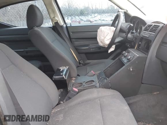 ✅ 2010 Dodge Charger Police • VIN: 2B3AA4CT2AH120654 • Лот: 41639772. Опубликован ранее на IAAI с пробегом 183 037 миль. Бесплатный доступ к архиву аукционных продаж из США и подробный отчёт об истории автомобиля на DreamBid. Изображение 5.