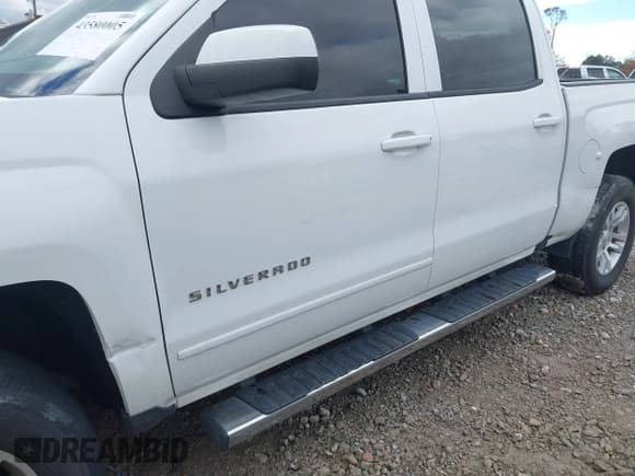 ✅ 2018 Chevrolet Silverado 1500 LT • VIN: 3GCPCREC4JG530918 • Лот: 43580005. Опубликован ранее на IAAI с пробегом Не указан. Бесплатный доступ к архиву аукционных продаж из США и подробный отчёт об истории автомобиля на DreamBid. Изображение 17.