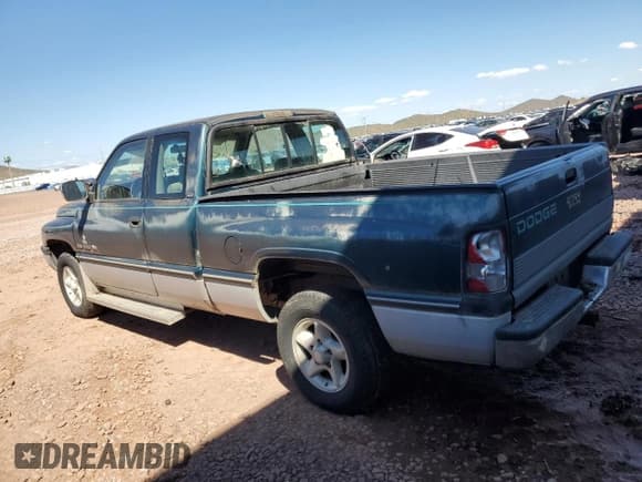✅ 1995 Dodge 1500 • VIN: 3B7HC13Y1SM101064 • Lot: 84796565. Wystawiony na Copart z przebiegiem 58 893 mil. Bezpłatny archiwum sprzedaży aukcyjnych z USA i szczegółowy raport historii pojazdu na DreamBid. Zdjęcie 2.