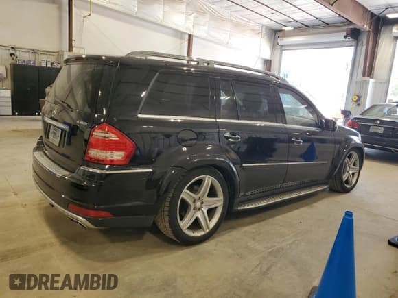 ✅ 2012 Mercedes-Benz GL 550 • VIN: 4JGBF8GEXCA787251 • Lot: 71632095. Wystawiony na Copart z przebiegiem 102 551 mil. Bezpłatny archiwum sprzedaży aukcyjnych z USA i szczegółowy raport historii pojazdu na DreamBid. Zdjęcie 3.