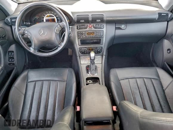 ✅ 2004 Mercedes-Benz C AMG • VIN: WDBRF65JX4F475408 • Lot: 95073705. Listed on Copart with 187,476 mi. Free auction sales archive from the USA and detailed vehicle history report at DreamBid. Image 8.