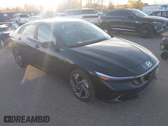 ✅ 2025 Hyundai Elantra Limited • VIN: KMHLP4DG1SU027738 • Lot: 43643629. Wystawiony na IAAI z przebiegiem 9 854 mil. Bezpłatny archiwum sprzedaży aukcyjnych z USA i szczegółowy raport historii pojazdu na DreamBid. Zdjęcie 1.