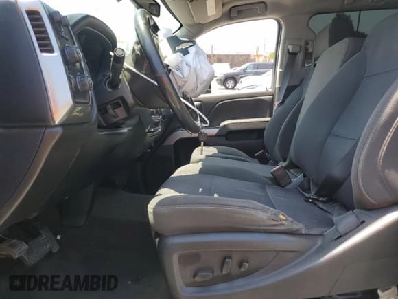 ✅ 2017 Chevrolet Silverado 2500HD LT • VIN: 1GC1KVEY7HF193721 • Lot: 68681495. Wystawiony na Copart z przebiegiem 167 770 mil. Bezpłatny archiwum sprzedaży aukcyjnych z USA i szczegółowy raport historii pojazdu na DreamBid. Zdjęcie 7.