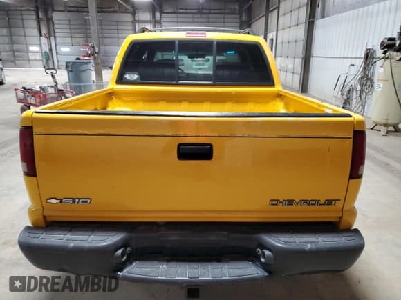 ✅ 2003 Chevrolet S-10 LS • VIN: 1GCDT13X13K102262 • Лот: 84631884. Опубликован ранее на Copart с пробегом Не указан. Бесплатный доступ к архиву аукционных продаж из США и подробный отчёт об истории автомобиля на DreamBid. Изображение 6.