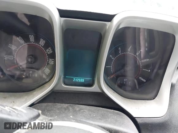 ✅ 2011 Chevrolet Camaro 1LT • VIN: 2G1FB3DD7B9205383 • Lot: 42352190. Wystawiony na IAAI z przebiegiem 212 599 mil. Bezpłatny archiwum sprzedaży aukcyjnych z USA i szczegółowy raport historii pojazdu na DreamBid. Zdjęcie 7.