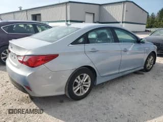 ✅ 2014 Hyundai Sonata GLS • VIN: 5NPEB4AC3EH858752 • Lot: 71556604. Listed on Copart with 135,947 mi. Free auction sales archive from the USA and detailed vehicle history report at DreamBid. Image 3.