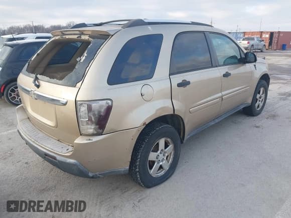 ✅ 2005 Chevrolet Equinox LS • VIN: 2CNDL13F456170564 • Лот: 41559640. Опубликован ранее на IAAI с пробегом 308 340 миль. Бесплатный доступ к архиву аукционных продаж из США и подробный отчёт об истории автомобиля на DreamBid. Изображение 4.
