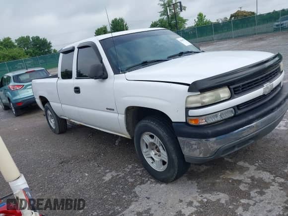 ✅ 2000 Chevrolet Silverado 1500 LS • VIN: 2GCEK19V7Y1398845 • Lot: 42609757. Wystawiony na IAAI z przebiegiem 248 417 mil mil. Skorzystaj z bezpłatnego archiwum sprzedaży aukcyjnych z USA i zobacz szczegółowy raport historii pojazdu na DreamBid. Zdjęcie 1.