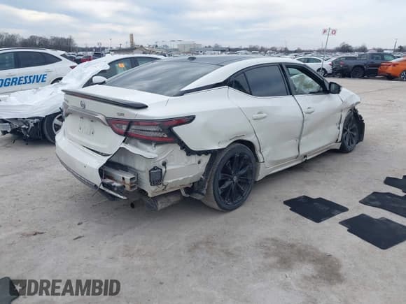 ✅ 2019 Nissan Maxima Platinum • VIN: 1N4AA6AV4KC373824 • Lot: 41657574. Wystawiony na IAAI z przebiegiem 68 995 mil. Bezpłatny archiwum sprzedaży aukcyjnych z USA i szczegółowy raport historii pojazdu na DreamBid. Zdjęcie 4.