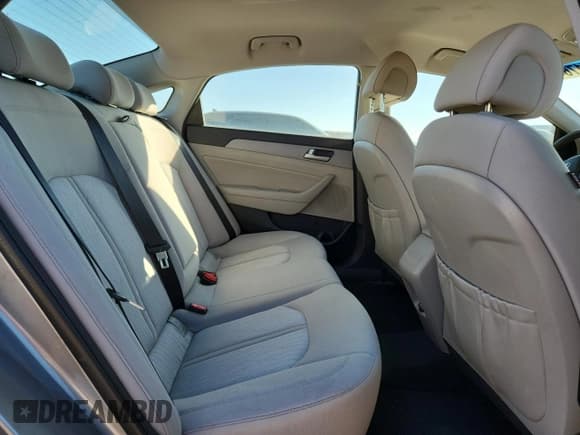 ✅ 2017 Hyundai Sonata SE • VIN: KMHE24L32HA071067 • Lot: 87176445. Listed on Copart with 105,257 mi. Free auction sales archive from the USA and detailed vehicle history report at DreamBid. Image 10.