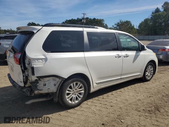 ✅ 2017 Toyota Sienna XLE Auto Access Seat • VIN: 5TDYZ3DC4HS886900 • Lot: 89442405. Wystawiony na Copart z przebiegiem 176 078 mil. Bezpłatny archiwum sprzedaży aukcyjnych z USA i szczegółowy raport historii pojazdu na DreamBid. Zdjęcie 3.