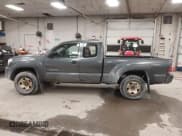 ✅ 2010 Toyota Tacoma • VIN: 5TEUX4EN4AZ686537 • Lot: 43882409. Listed on IAAI with 154,906 mi. Free auction sales archive from the USA and detailed vehicle history report at DreamBid. Image 14.