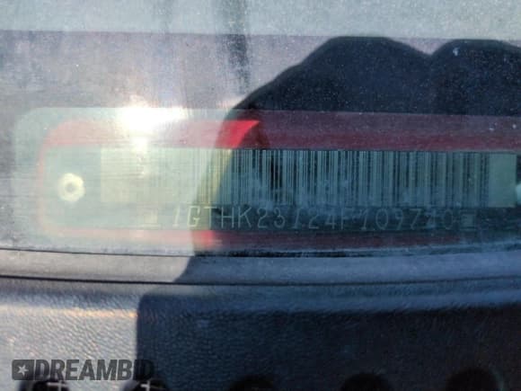 ✅ 2004 GMC Sierra 2500HD SLT • VIN: 1GTHK23124F109740 • Lot: 62338015. Wystawiony na Copart z przebiegiem 256 670 mil. Bezpłatny archiwum sprzedaży aukcyjnych z USA i szczegółowy raport historii pojazdu na DreamBid. Zdjęcie 12.