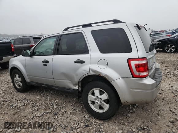 ✅ 2011 Ford Escape XLT • VIN: 1FMCU9DG3BKB02652 • Лот: 92449615. Опубликован ранее на Copart с пробегом 226 687 миль. Бесплатный доступ к архиву аукционных продаж из США и подробный отчёт об истории автомобиля на DreamBid. Изображение 2.