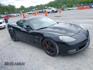 ✅ 2005 Chevrolet Corvette • VIN: 1G1YY24U255114220 • Lot: 42543444. Wystawiony na IAAI z przebiegiem 77 448 mil. Bezpłatny archiwum sprzedaży aukcyjnych z USA i szczegółowy raport historii pojazdu na DreamBid. Zdjęcie 1.