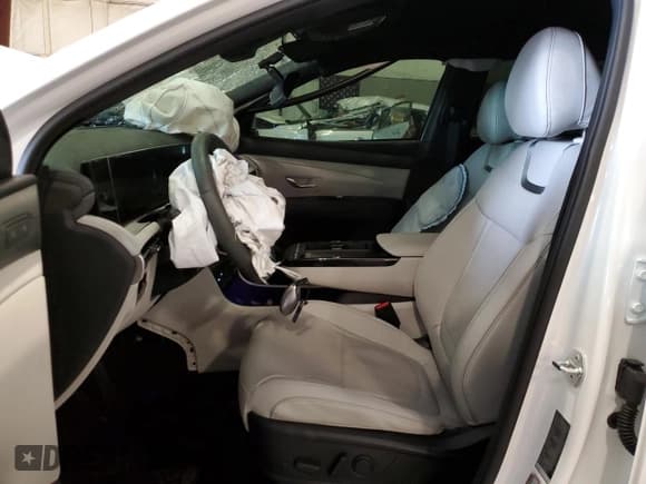 ✅ 2025 Hyundai Tucson Limited • VIN: 5NMJECDE5SH474509 • Lot: 69048965. Listed on Copart with 10,270 mi. Free auction sales archive from the USA and detailed vehicle history report at DreamBid. Image 7.