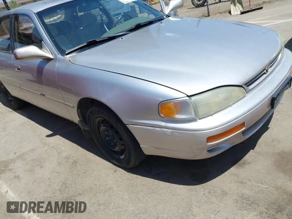✅ 1995 Toyota Camry LE • VIN: JT2SK12E0S0330606 • Lot: 42619849. Wystawiony na IAAI z przebiegiem 188 034 mil. Bezpłatny archiwum sprzedaży aukcyjnych z USA i szczegółowy raport historii pojazdu na DreamBid. Zdjęcie 14.