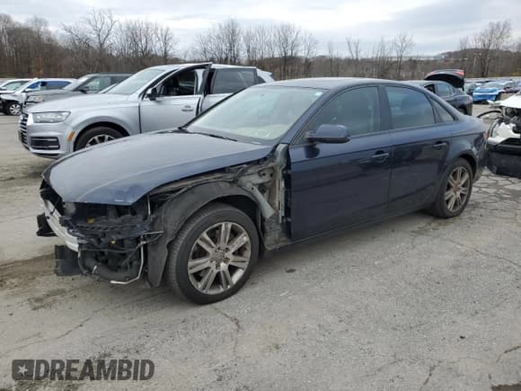 ✅ 2011 Audi A4 Premium • VIN: WAUBFAFL2BN032241 • Lot: 92198995. Wystawiony na Copart z przebiegiem 170 562 mil. Bezpłatny archiwum sprzedaży aukcyjnych z USA i szczegółowy raport historii pojazdu na DreamBid. Zdjęcie 1.