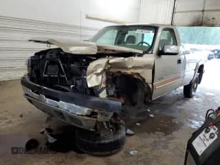 ✅ 2004 Chevrolet Silverado 2500HD Work Truck • VIN: 1GCHK24U84E157886 • Lot: 61987225. Wystawiony na Copart z przebiegiem 113 030 mil. Bezpłatny archiwum sprzedaży aukcyjnych z USA i szczegółowy raport historii pojazdu na DreamBid. Zdjęcie 1.