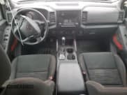 ✅ 2022 Nissan Frontier Pro-4X • VIN: 1N6ED1EK3NN680283 • Lot: 69388345. Wystawiony na Copart z przebiegiem 101 080 mil. Bezpłatny archiwum sprzedaży aukcyjnych z USA i szczegółowy raport historii pojazdu na DreamBid. Zdjęcie 8.