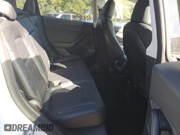 ✅ 2022 Tesla Model Y Long Range • VIN: 7SAYGDEE8NF443065 • Lot: 89552195. Listed on Copart with 67,879 mi. Free auction sales archive from the USA and detailed vehicle history report at DreamBid. Image 11.