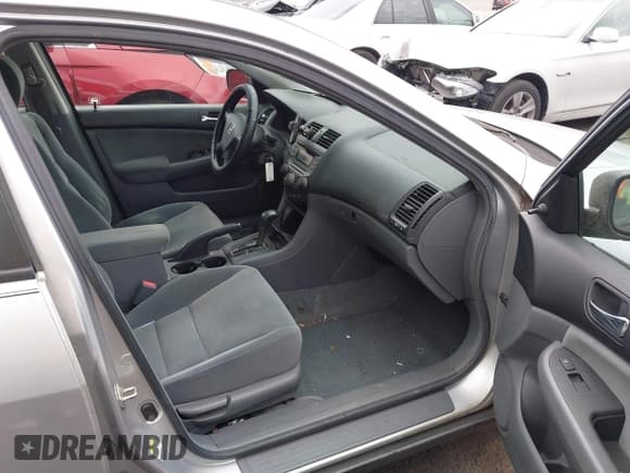 ✅ 2006 Honda Accord VP • VIN: 1HGCM56166A118766 • Lot: 43233183. Listed on IAAI with 151,684 mi. Free auction sales archive from the USA and detailed vehicle history report at DreamBid. Image 5.