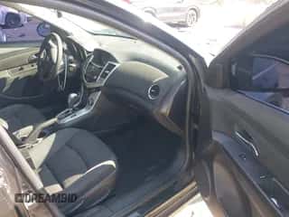 2016 Chevrolet Cruze LT z VIN 1G1PE5SB1G7176657, wystawiony jako IAAI lot #43514074 z przebiegiem 84 643 mil mil oraz . Historia ofert i sprzedaży dostępna na DreamBid. Obrazek 5.