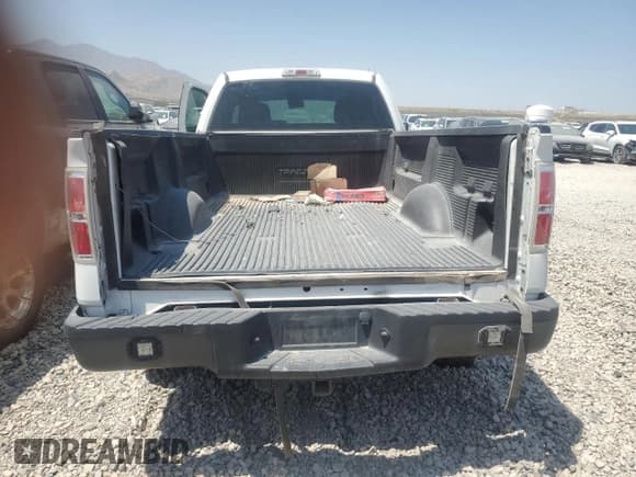 ✅ 2010 Ford F-150 XL • VIN: 1FTMF1C82AKE65683 • Lot: 52173035. Listed on Copart with Not provided. Free auction sales archive from the USA and detailed vehicle history report at DreamBid. Image 6.