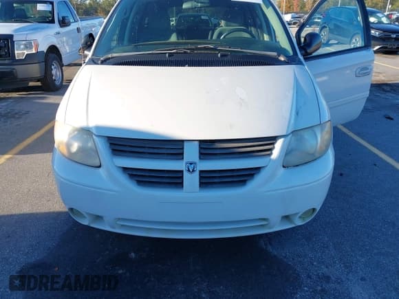 ✅ 2005 Dodge Caravan SXT • VIN: 2D4GP44L55R473236 • Лот: 43574197. Опубликован ранее на IAAI с пробегом 189 228 миль. Бесплатный доступ к архиву аукционных продаж из США и подробный отчёт об истории автомобиля на DreamBid. Изображение 6.