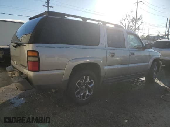 ✅ 2004 Chevrolet Suburban Z71 • VIN: 3GNFK16Z34G235632 • Лот: 87653815. Опубликован ранее на Copart с пробегом 188 643 миль. Бесплатный доступ к архиву аукционных продаж из США и подробный отчёт об истории автомобиля на DreamBid. Изображение 3.