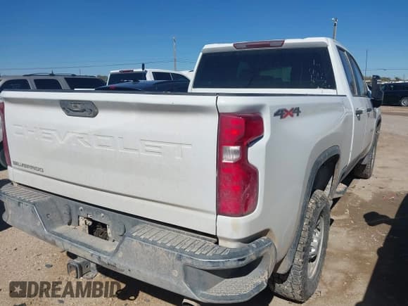 ✅ 2020 Chevrolet Silverado 2500HD Work Truck • VIN: 1GC2YLE76LF208197 • Lot: 43465596. Listed on IAAI with 140,973 mi. Free auction sales archive from the USA and detailed vehicle history report at DreamBid. Image 4.