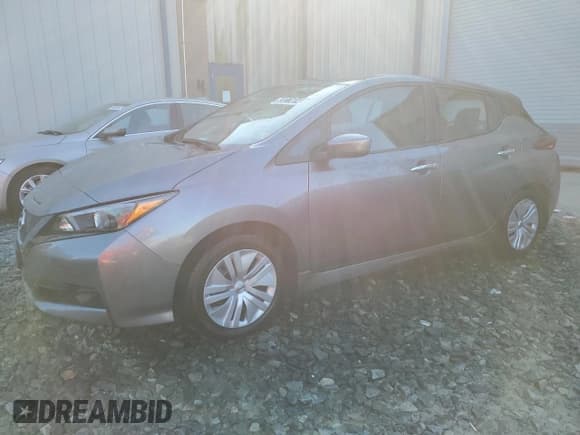 ✅ 2021 Nissan LEAF S • VIN: 1N4AZ1BV5MC553617 • Лот: 83011614. Опубликован ранее на Copart с пробегом 25 181 миль. Бесплатный доступ к архиву аукционных продаж из США и подробный отчёт об истории автомобиля на DreamBid. Изображение 1.