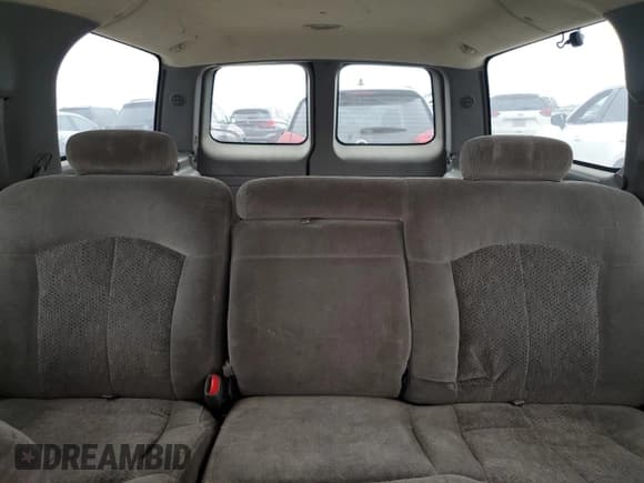 ✅ 2001 Chevrolet Suburban LT • VIN: 3GNEC16T21G132511 • Лот: 41382775. Опубликован ранее на Copart с пробегом 251 213 миль. Бесплатный доступ к архиву аукционных продаж из США и подробный отчёт об истории автомобиля на DreamBid. Изображение 10.