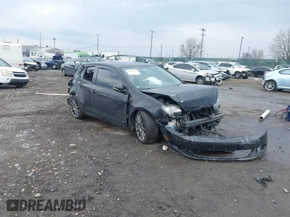 ✅ 2010 Volkswagen Golf • VIN: WVWAB7AJ7AW306139 • Lot: 41676658. Listed on IAAI with 195,749 mi. Free auction sales archive from the USA and detailed vehicle history report at DreamBid. Image 1.