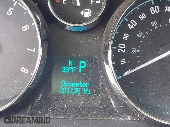 2015 Chevrolet Captiva Sport LS z VIN 3GNAL2EK7FS520108, wystawiony jako IAAI lot #41655207 z przebiegiem 201 135 mil mil oraz . Historia ofert i sprzedaży dostępna na DreamBid. Obrazek 16.