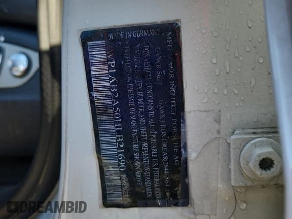 ✅ 2017 Porsche Macan S • VIN: WP1AB2A50HLB21690 • Lot: 84387255. Listed on Copart with 88,588 mi. Free auction sales archive from the USA and detailed vehicle history report at DreamBid. Image 13.