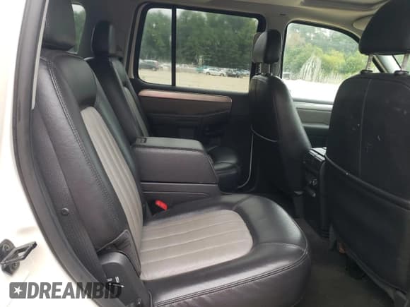 ✅ 2004 Mercury Mountaineer Convenience • VIN: 4M2DU86W74ZJ35391 • Лот: 67538475. Опубликован ранее на Copart с пробегом 174 196 миль. Бесплатный доступ к архиву аукционных продаж из США и подробный отчёт об истории автомобиля на DreamBid. Изображение 11.