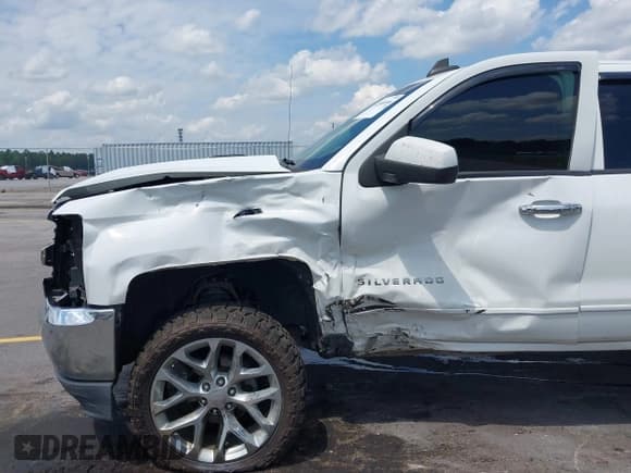 ✅ 2019 Chevrolet Silverado 1500 LT • VIN: 2GCRCPEC1K1108399 • Lot: 42600366. Wystawiony na IAAI z przebiegiem 81 617 mil. Bezpłatny archiwum sprzedaży aukcyjnych z USA i szczegółowy raport historii pojazdu na DreamBid. Zdjęcie 6.
