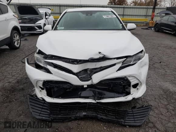 2020 Toyota Camry LE with VIN 4T1C11AK2LU861060, listed as a Copart auction lot 90739275 with 117,008 mi miles and Clean title. Bid and sale history available at DreamBid. Image 5.