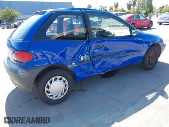 ✅ 1995 Geo Metro LSi • VIN: 2C1MR2295S6736339 • Lot: 42126093. Wystawiony na IAAI z przebiegiem 331 012 mil. Bezpłatny archiwum sprzedaży aukcyjnych z USA i szczegółowy raport historii pojazdu na DreamBid. Zdjęcie 4.