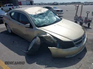 ✅ 2010 Dodge Avenger Express • VIN: 1B3CC1FB8AN177095 • Lot: 42693661. Wystawiony na IAAI z przebiegiem 116 330 mil. Bezpłatny archiwum sprzedaży aukcyjnych z USA i szczegółowy raport historii pojazdu na DreamBid. Zdjęcie 1.