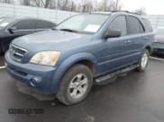 ✅ 2005 Kia Sorento LX • VIN: KNDJD733255347623 • Lot: 43808470. Wystawiony na IAAI z przebiegiem 159 583 mil. Bezpłatny archiwum sprzedaży aukcyjnych z USA i szczegółowy raport historii pojazdu na DreamBid. Zdjęcie 2.