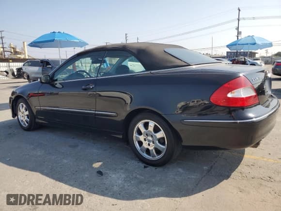✅ 2008 Mercedes-Benz CLK 350 • VIN: WDBTK56F28F250346 • Лот: 60489885. Опубликован ранее на Copart с пробегом 124 621 миль. Бесплатный доступ к архиву аукционных продаж из США и подробный отчёт об истории автомобиля на DreamBid. Изображение 2.